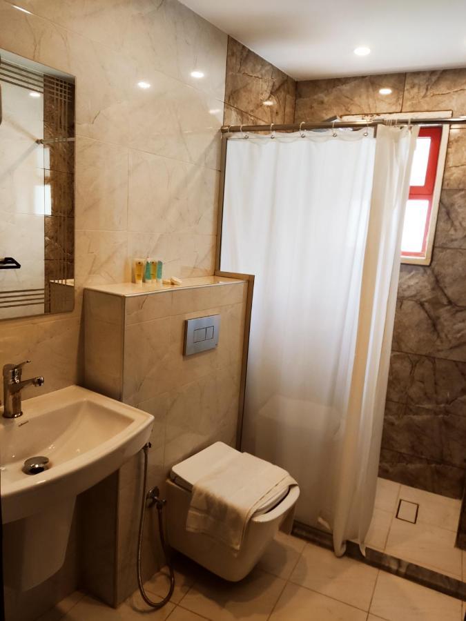 Golden Plaza Hotel Amman Exterior photo